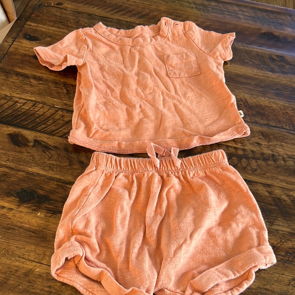 3-6M Peach-ish Gap Short and T-shirt Set